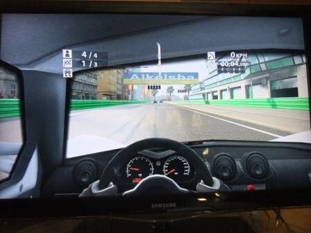 Und so sieht dann Real Racing 2 auf dem TV aus.