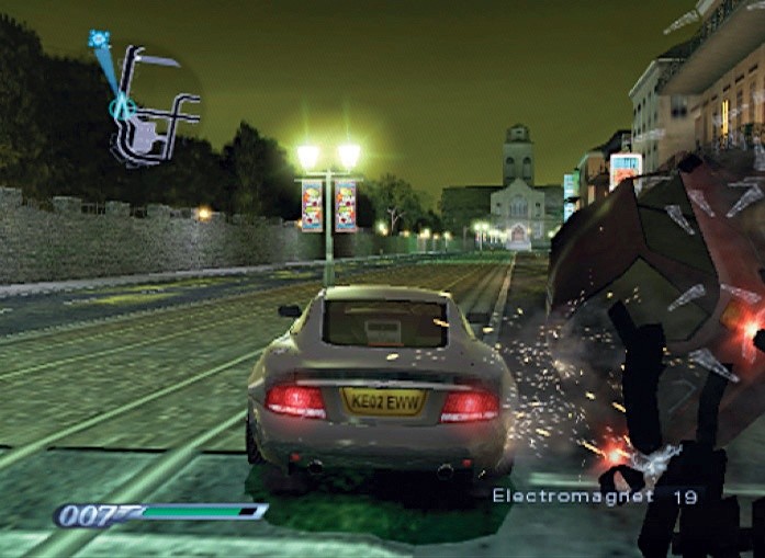 Die Renn-Sequenzen basieren auf der Engine von Need for Speed Underground - mit dem Unterschied, dass scharf geschossen wird. Screen: Playstation 2