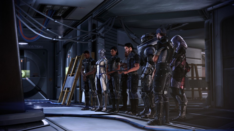 Wenn die Crew das Ende von Mass Effect 3 überlebt, halten sie für Commander Shepard im Epilog eine Andacht.