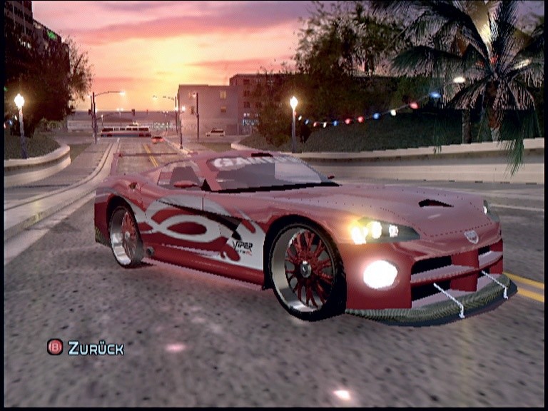 Im Pause-Menü beobachtet ihr eure Autos so lange frei wie ihr wollt. Hier begutachten wir unsere Viper. Screen: Xbox