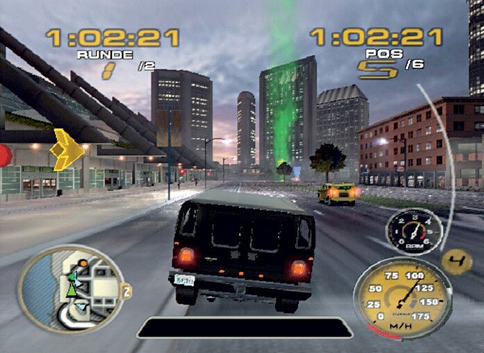 Der Hummer lenkt sich zwar schwerfällig, aber noch lange nicht realistisch: Midnight Club 3 ist ein reines Arcade-Rennspiel mit simpler Steuerung. Screen: Playstation 2