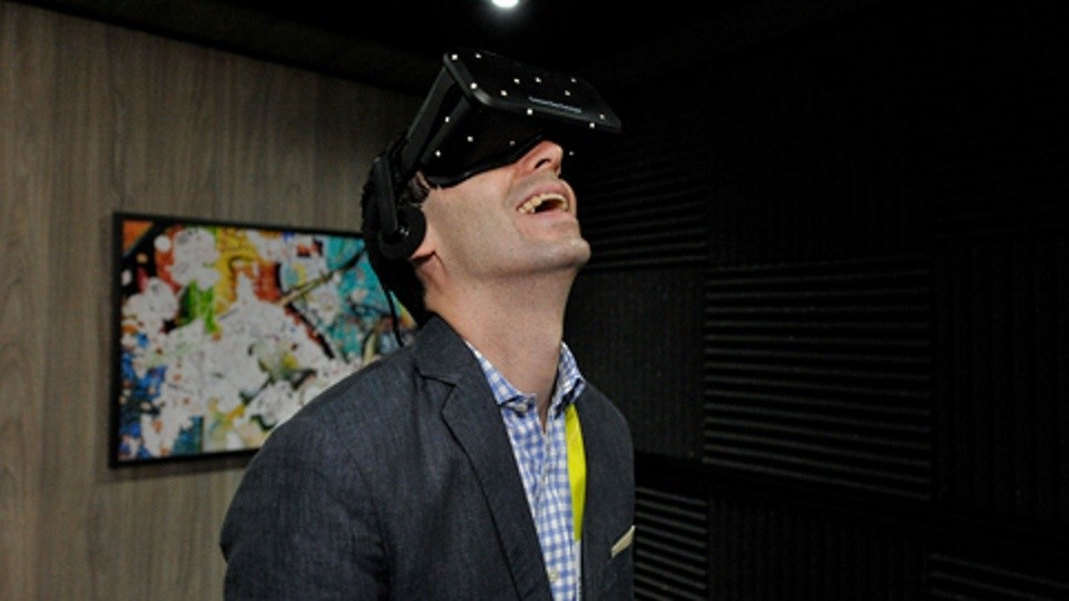 »Die Oculus Rift ist hochwertiger als Playstation VR«, meint Palmer Luckey. Der beantwortet auch auf Reddit bald alle Fragen zu VR.