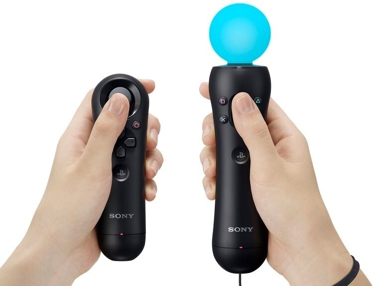 Mit Move will Sony ein Stück vom Casual-Kuchen abhaben: Navigation und Motion Controller sehen Wii-Remote und Nunchuk nicht unähnlich.