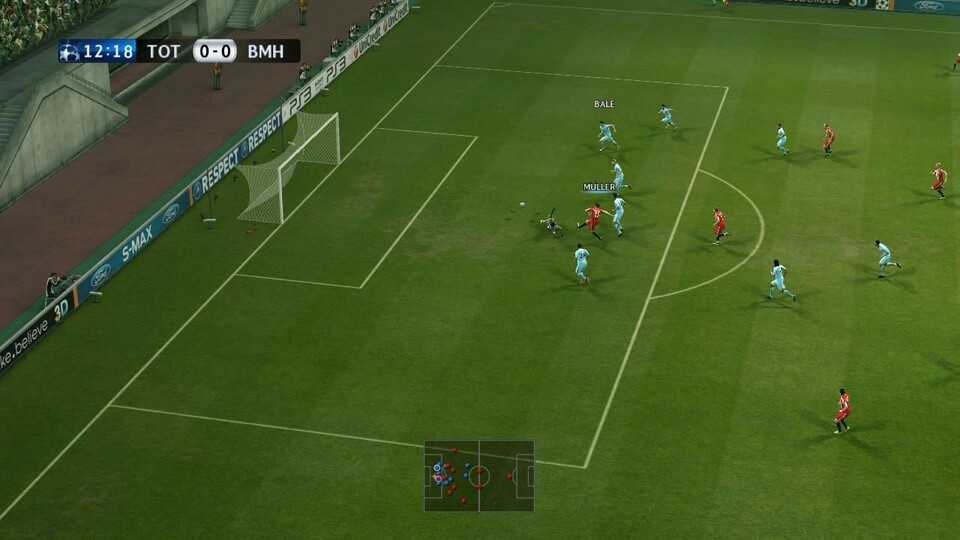 PES 2011: Tore fallen wie gewohnt selten auf die gleiche Art und Weise. Hier schießt Bayern-Star Müller nach einem sehenswerten Dribbling das 1:0 gegen Tottenham. [360]