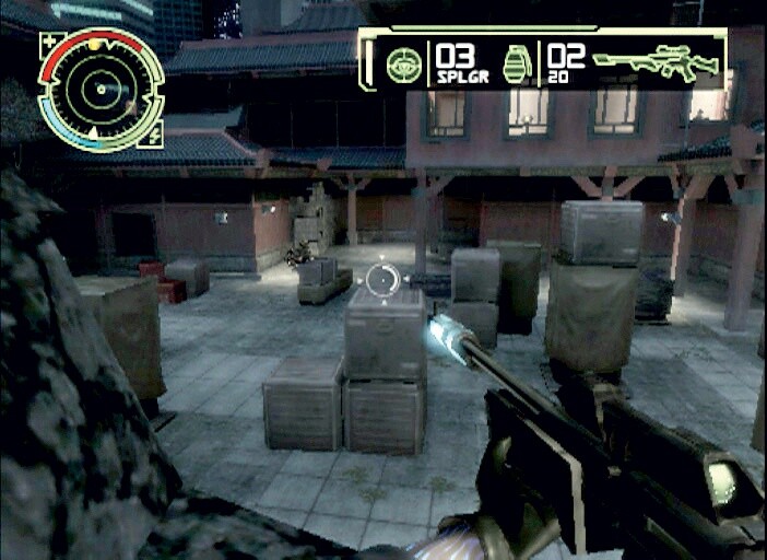 Wer die übersichtlichen Levels aufmerksam durchsucht, findet viele Stellen, an denen man prima mit dem Scharfschützengewehr arbeiten kann. Screen: Playstation 2
