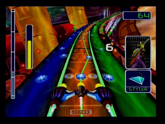 Der Spielbildschirm erinnert an Guitar Hero. Mit dem Unterschied, dass bei Amplitude mehrere Spuren zu meistern sind.