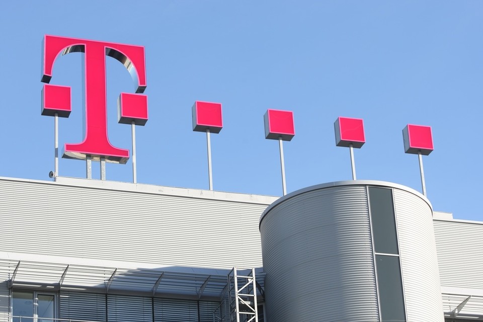 Die Telekom will ab 2016 neue Volumentarife umsetzen.
