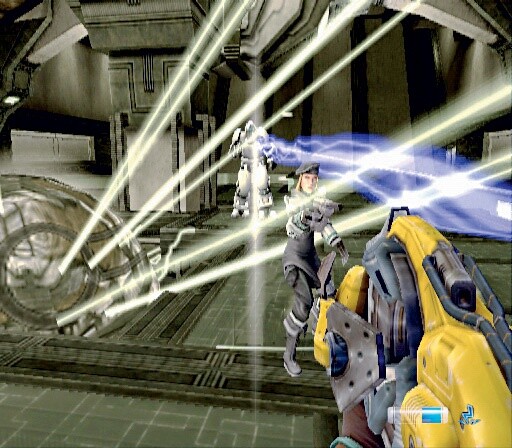Mit dem Elektro-Tool schalten wir in diesem Level nicht nur Kampfroboter, sondern auch nervige Türschlösser aus. Screen: Playstation 2