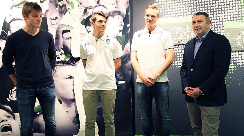 Die beiden E-Sportler Benedikt ›Salz0r‹ Saltzer und Daniel ›Dani‹ Fink spielen ab sofort für den VfL Wolfsburg in der Virtuellen Bundesliga (VBL).