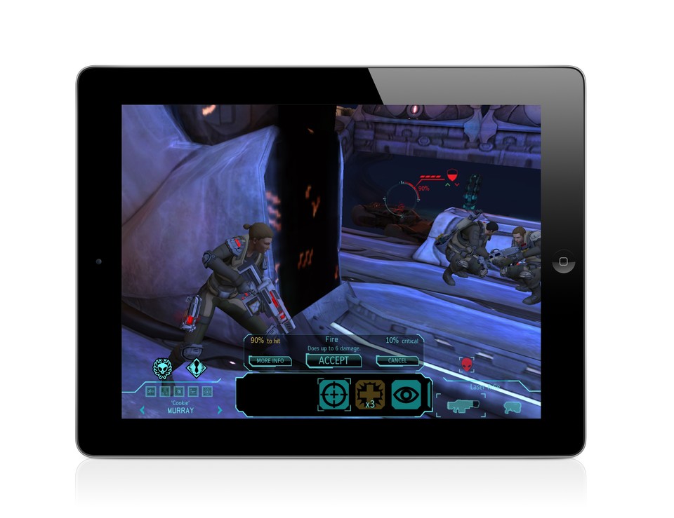 Das Spielinterface von XCOM: EU Mobile wird für Touchscreen-Steuerung angepasst.