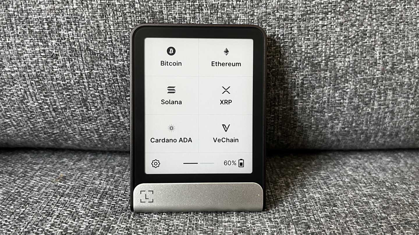 Starke Krypto-Wallet mit genialem E-Ink-Touchscreen: Meine Erfahrungen zum  Ledger Flex