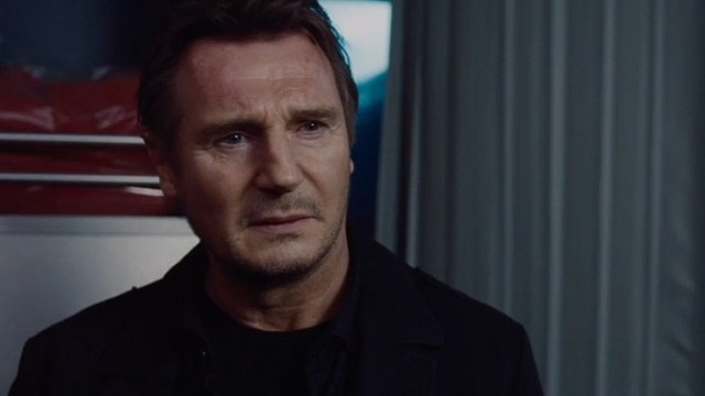 Non-Stop - Erster Trailer: Liam Neeson teilt wieder aus