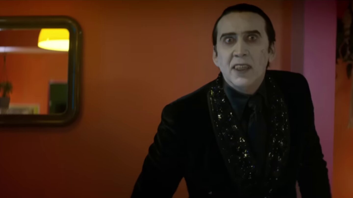 Renfield: Nicolas Cage als Dracula in einer blutigen und bitterbösen