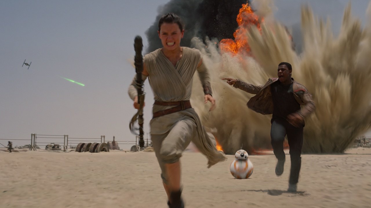 Star Wars: Episode 7 - Erster Clip mit Rey und Finn auf Jakku