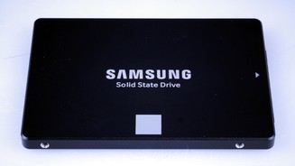 Theroretisch sind laut Samsung bis zu 16 Terabyte Kapazität mit dem neuen 3D V-NAND-Speicher möglich.
