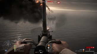 Battlefield 1Gemeinsam mit einem Teamkameraden bombardieren wir das feindliche Schlachtschiff, dass sich unter uns aus dem Nebel schält.