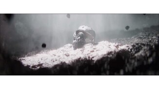 Kurz zu sehen: Der Helm des Nanosuits, den ihr in den bisherigen drei Crysis-Teilen getragen habt.