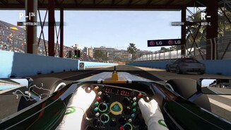 F1 2011Die Lenkräder wurden originalgetreu nachgebaut.