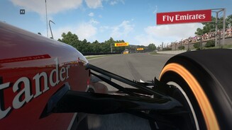 F1 2014Die Wiederholungen sehen dank clever platzierten Kameras gewohnt gut aus. Ob die Cam nun am Auto hängt ...