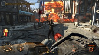 Fallout 4 (PC)Mit Kanonen auf Spatzen: Wir jagen Raider mit der Minigun und sprengen dabei den ganzen Straßenzug.