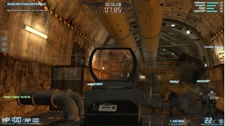 F.E.A.R. OnlineDie Koop-Missionen bestreiten wir mit drei anderen Spielern. Hier kämpfen wir uns einen Tunnel entlang.