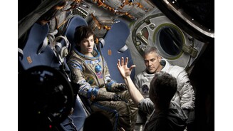 GravitySandra Bullock und George Clooney drehten so gut wie den ganzen Film vor Blue Screens und in Weltraumsimulatoren.