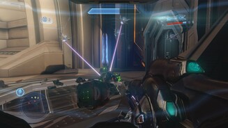 Halo 4Die riesigen Hunter gehören auch in Halo 4 zum Gegner-Portfolio.