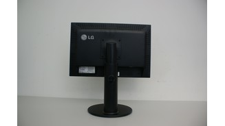 LG W2220P
