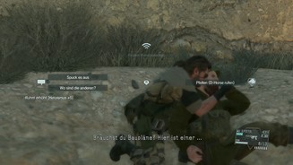 Metal Gear Solid 5: The Phantom PainWer sich leise an Gegner heranpirscht, kann interessante Informationen aus ihnen herausquetschen.