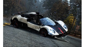 Need for Speed: Hot PursuitUnfälle zeigt das Spiel in spektakulären Zeitlupen-Aufnahmen.