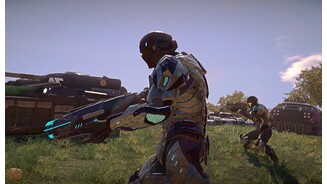 PlanetSide 2 Mit PlanetSide 2 geht Sony Online Entertainments MMO-Shooter in die zweite Runde. Für eine von drei Fraktionen kämpfen wir in groß angelegten Feuergefechten zu Fuß und in etlichen Fahr- und Flugzeugen um neue Gebiete und Basen. Laut der Entwickler, sollen die Karten gigantisch werden. Geplant sind Areale mit einer Fläche von bis zu 64 Quadratkilometer. Ordentlich Platz also, um digitalen Krieg zu führen.