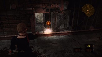 Resident Evil: Revelations 2Auch Natalia ist nahezu wehrlos. Sie kann dafür Gegner durch Wände hindurch spüren und - genau wie Moira - verborgene Items finden.