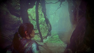 Rise of the Tomb Raider: Baba Yaga: The Temple of the Witch Die Äste der Bäume werfen bedrohliche Schatten.