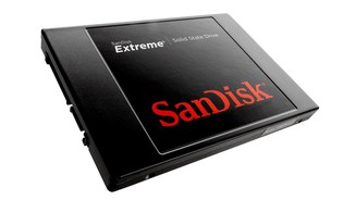 Neben den 256 MByte DDR3-Cache verwendet die SanDisk Extreme II auch einen Teil der normalen Speicherzellen als schnellen Zwischenspeicher. Dadurch können bei kurzen Dateitransfers extrem hohe Datenraten erzielt werden.