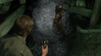 Silent Hill: DownpourHinter jeder Ecke erwartet man einen Gegner. Hier springt tatsächlich mal einer hervor. [360]