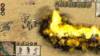 Stronghold Crusader 2Saudoofe KI: Erst schmeißt ein Öltopfwerfer eine »Brandgranate« – und dann latschen von rechts seine eigenen Leute ohne Not in die Flammen hinein (!).