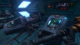 Die Umgebungen sind dem ersten System Shock perfekt nachempfunden.