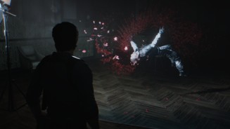 The Evil Within 2In einer Szene bezeichnet Sebastian den selbsternannten Künstler Stefano als »krankes Schwein«. Angesichts solcher Szenen eine durchaus akkurate Bezeichnung.