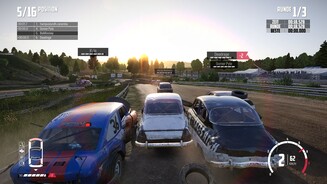 WreckfestAnders als in anderen Rennspielen müssen wir Blechkontakt in Wreckfest nicht vermeiden, sondern geschickt für unsere Zwecke nutzen.