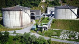 China nimmt modernstes Speicherkraftwerk für grünen Strom in Betrieb und bricht damit gleich drei Rekorde auf einmal