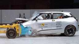 Sieben E-Autos im Crashtest: Ein chinesisches Fahrzeug fällt gnadenlos durch