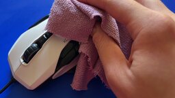 Bloß kein Alkohol: So reinigt ihr eure Gaming-Maus richtig