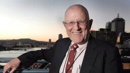 Der Mann, der PCs und dem Internet den Weg ebnete, ist gestorben: Wer war der Computerpionier Gordon Bell?