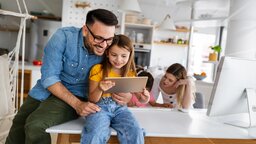 Wissen nicht viele: Warum ein Kindle Kids Edition auch für Erwachsene oft die bessere Wahl ist