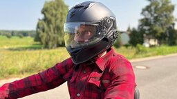 Ich habe zum ersten Mal ein Motorrad-Headset benutzt - jetzt frage ich mich, wie ich je ohne fahren konnte