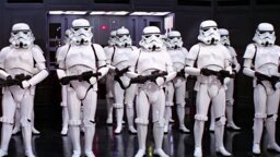 Die Rüstung der Stormtrooper ist in Star Wars vollkommen nutzlos – in der Realität könnte sie aber tatsächlich kugelsicher sein