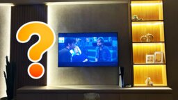 Filmfan fragt, ob sein TV zu hoch hängt, doch die Community weist ihn auf ein ganz anderes Problem hin