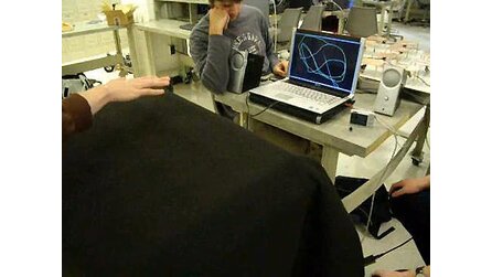Berührungsfreie PC-Steuerung - Handbewegungen in der Luft