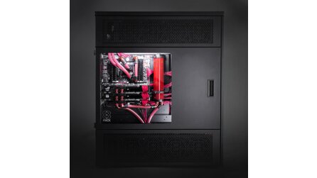 Komplettrechner Hypercube, Polaris und Supernova - Extrem-Rechner von Profi-Übertakter Ian »8 Pack« Parry