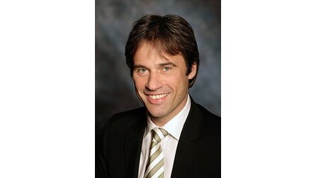 Microsoft-Chef Achim Berg - Für Internet-Sperren-Gesetz
